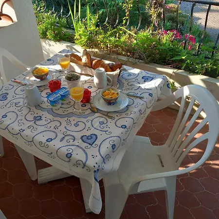 Do Sol D'hôtes Les Pins Alojamento de Acomodação e Pequeno-almoço *
